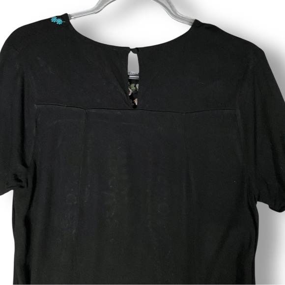 Umgee Embroidered Tunic Top Sz 1XL Short Sleeve Black Boho Colorful Flowy - Picture 9 of 13